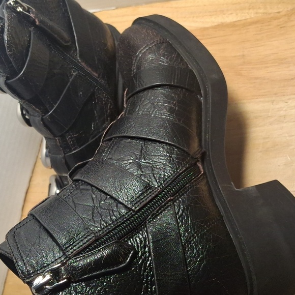 AEROSOLES Black and Silver Ankle Booties with Chunky Sole - Picture 5 of 10